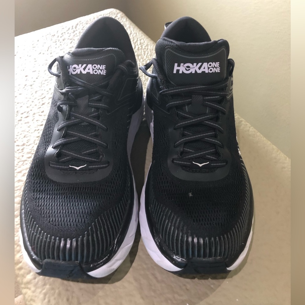 Hoka One One Bondi 7 women’s size 11